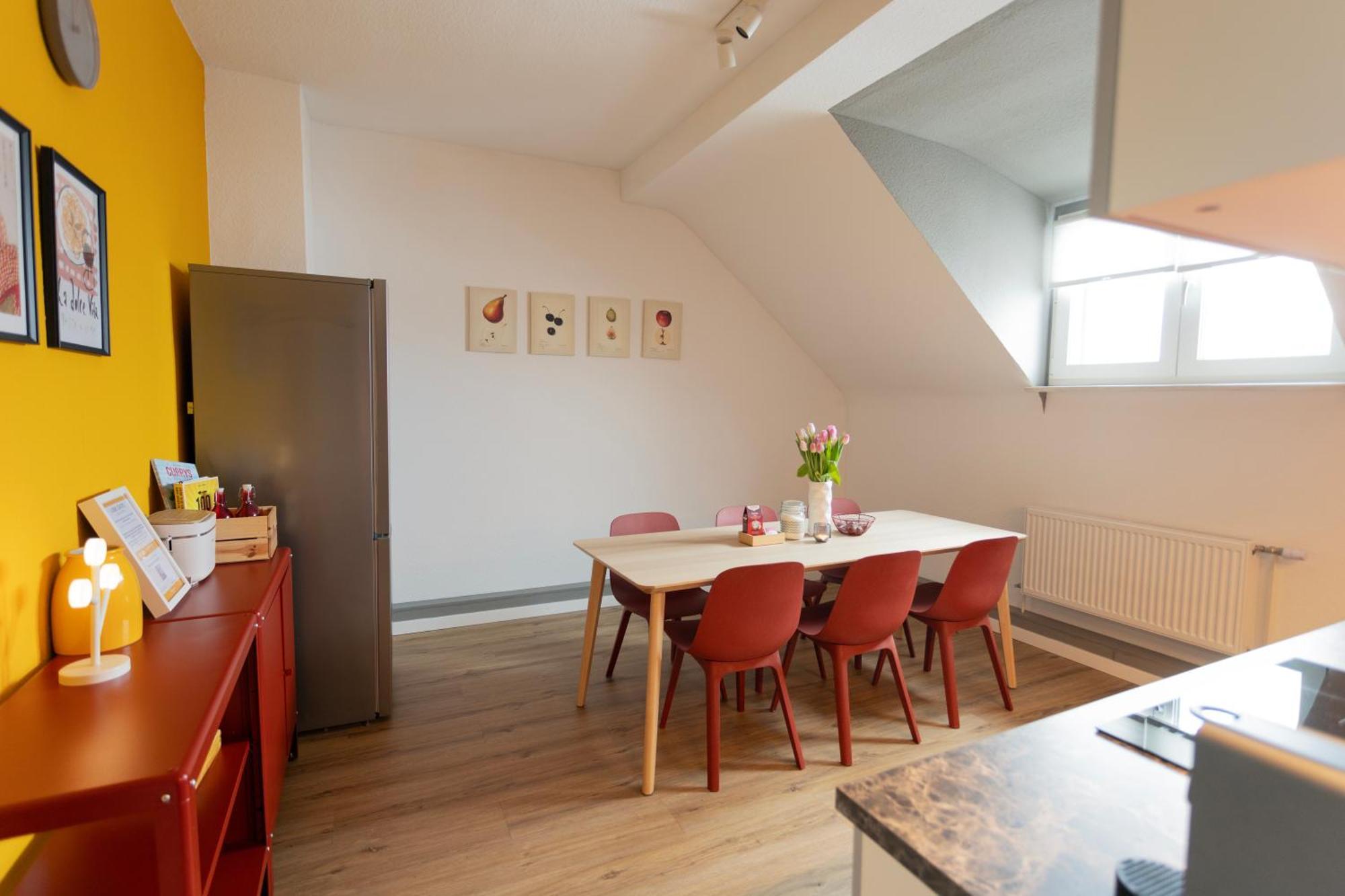 Big Flat With Fresh Renovation, Free Parking, Sonyps, Netflix Apartment Duisburg Exterior photo