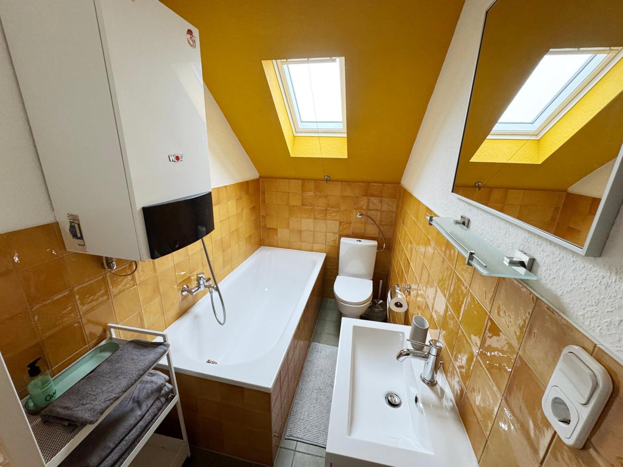 Big Flat With Fresh Renovation, Free Parking, Sonyps, Netflix Apartment Duisburg Exterior photo