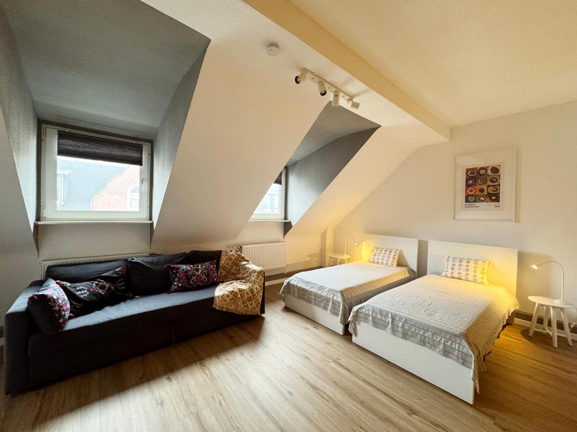 Big Flat With Fresh Renovation, Free Parking, Sonyps, Netflix Apartment Duisburg Exterior photo